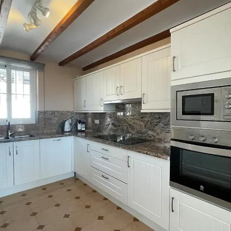 Holiday home Espaciosa Alboran En *